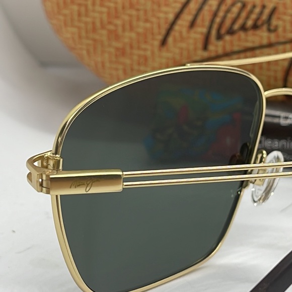 BNIB Maui Jim Polarized sunglass Gold with Green (G15) lenses - Picture 8 of 9